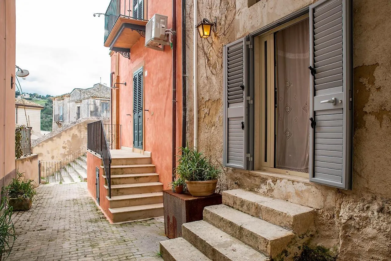 Mazzini 5 Villa Ragusa Italy